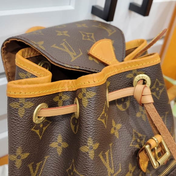 Beautiful ❤Authentic LV Montsouris Mini Backpack Bag Monogram - Picture 8 of 16